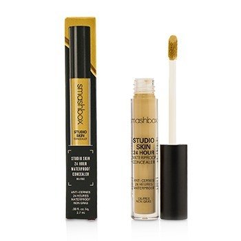 Studio Skin Corrector A Prueba de Agua 24 Horas - Light/Medium