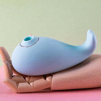 ISSW - ZEMALIA Tantan Whale Jumping Egg Fun Suction Licker